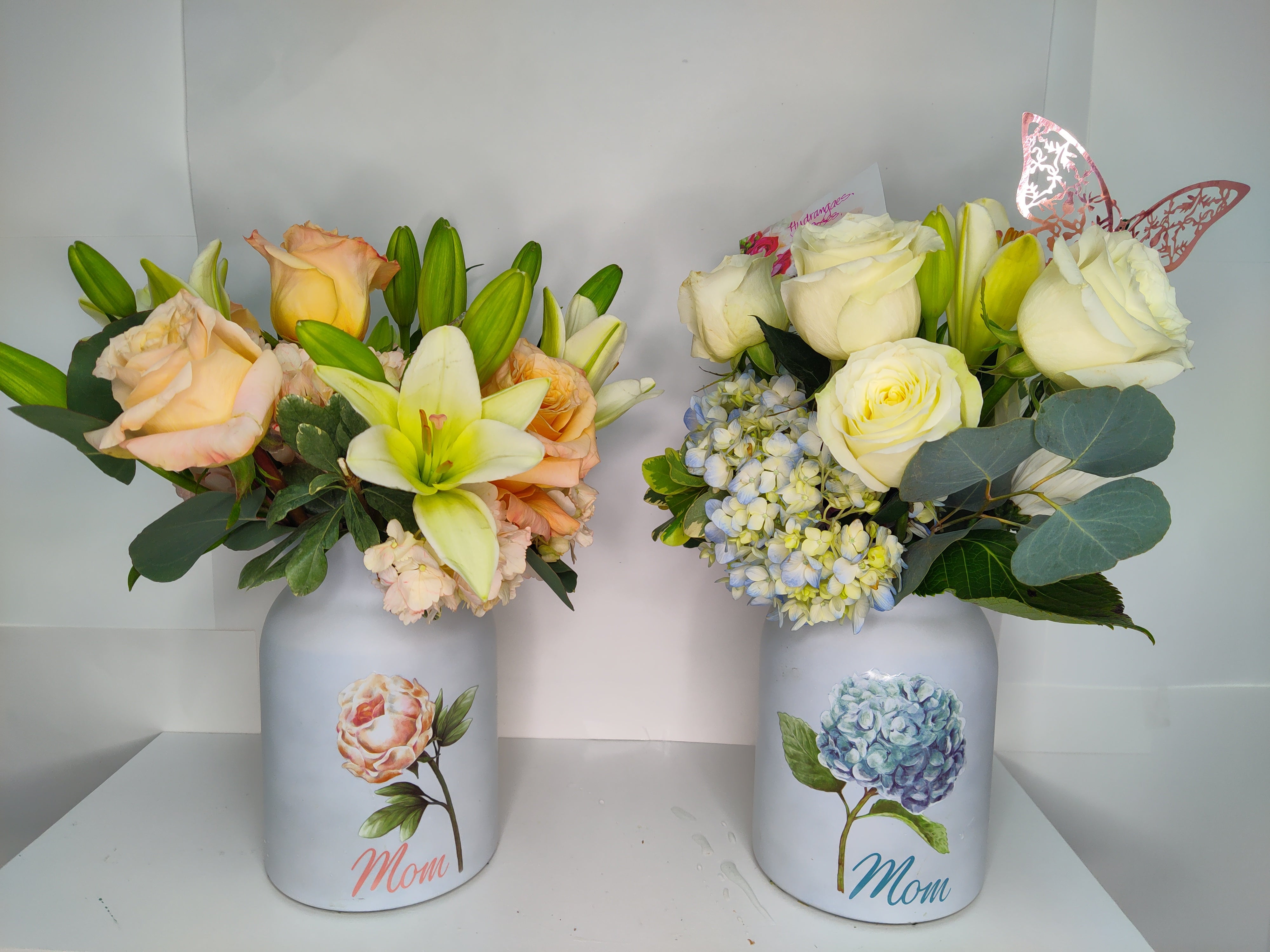 "Mom" Floral Vase Arrangement (Pink or Blue)