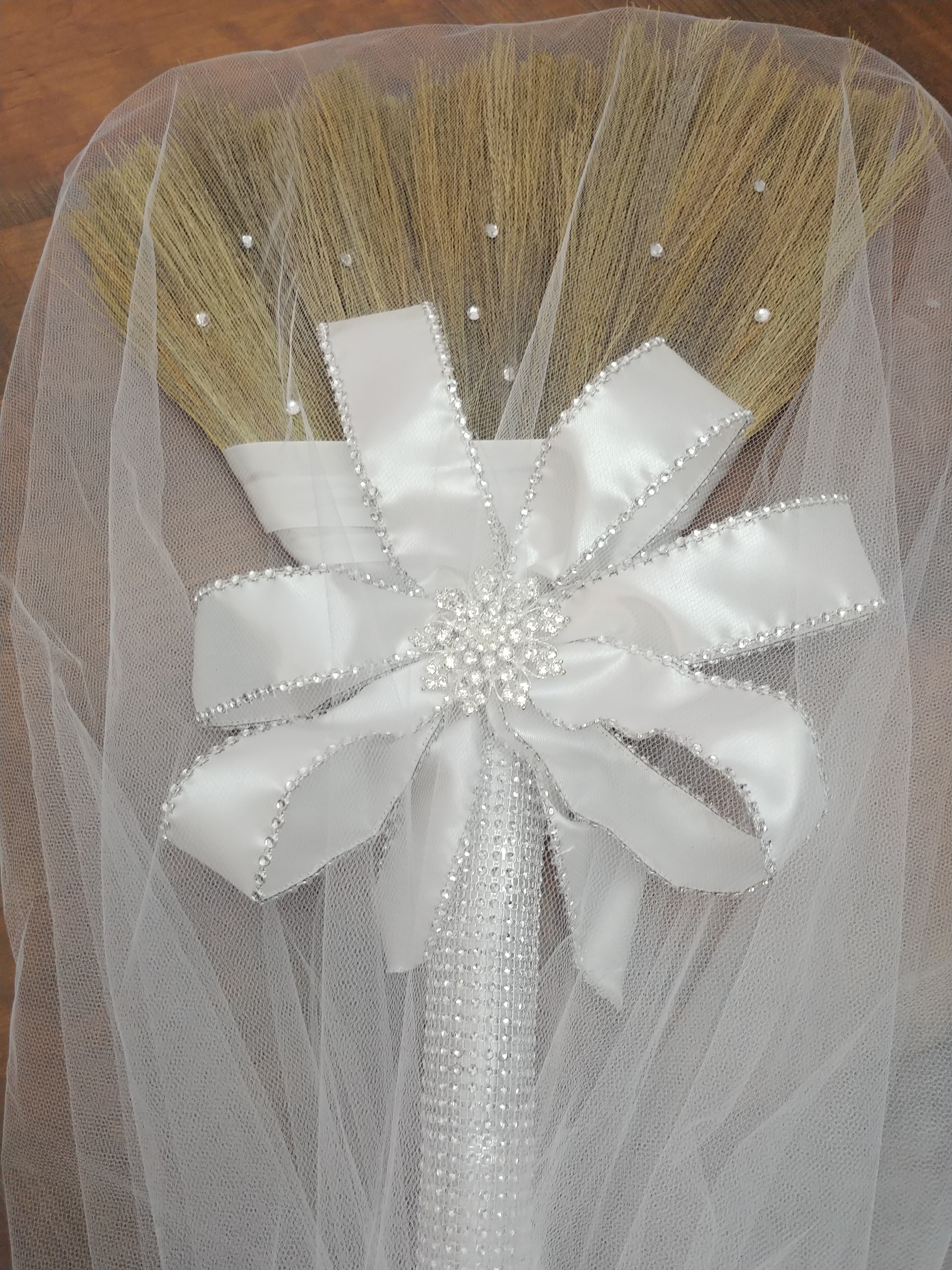 Simple Elegance Bling Dreams Wedding Broom